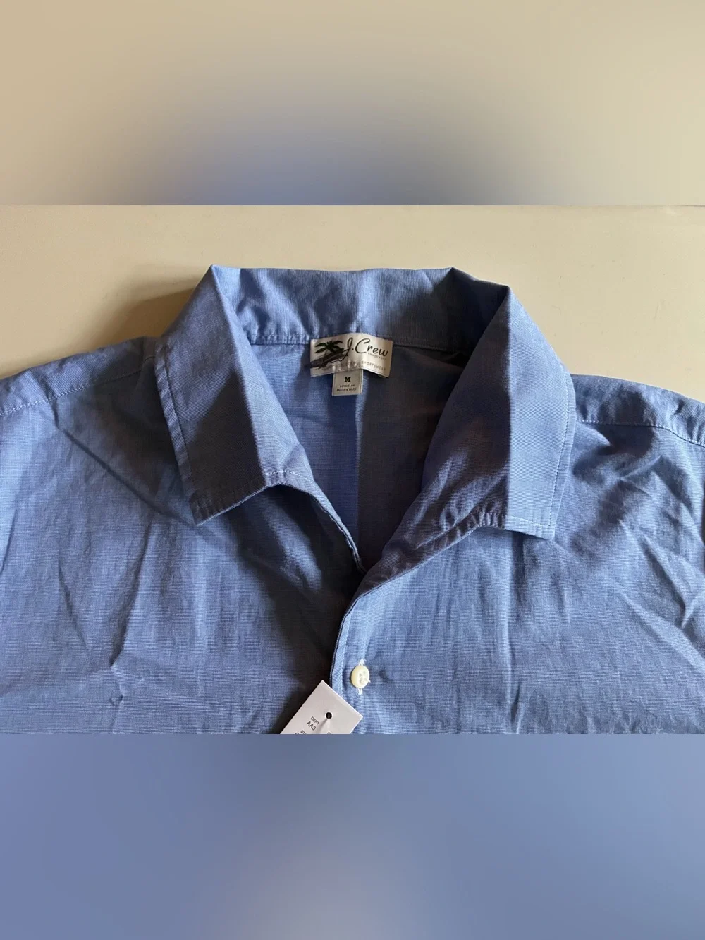 J.Crew Men's Short-sleeve Cotton Poplin Camp-collar Shirt . M. New without tags.
